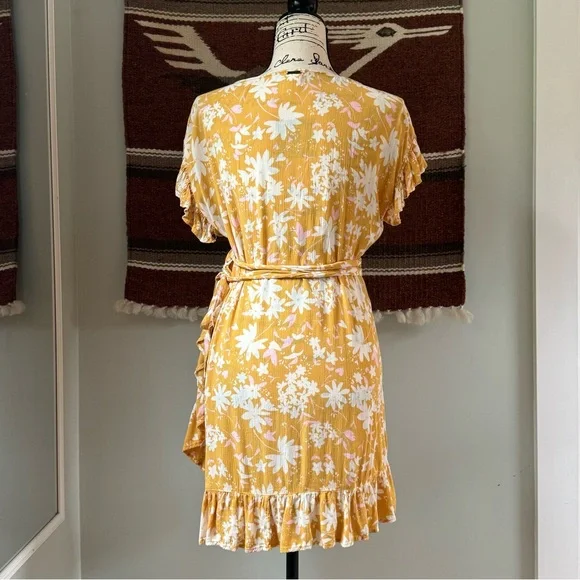 Billabong Wrap and Roll Floral Dress in Bright Gold - Picture 5 of 11